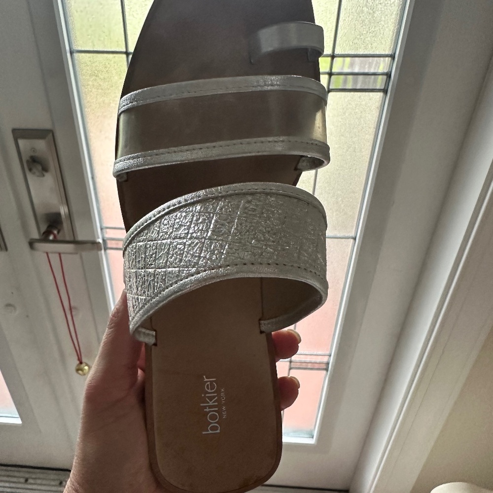 Sandal